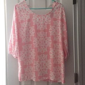 Blouse with bow in back