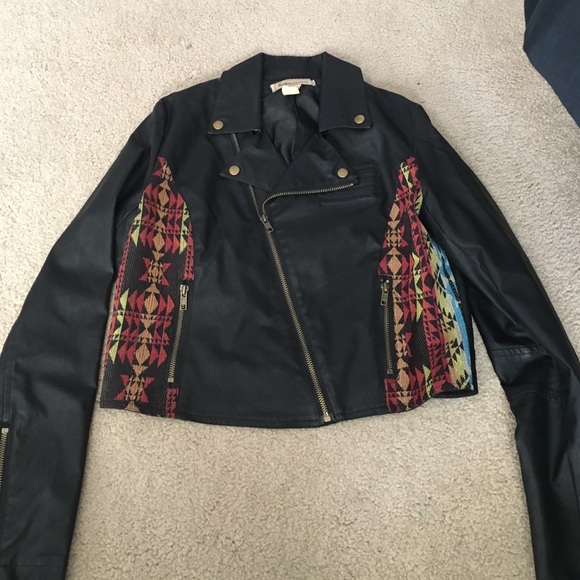 Black leather jacket with tribal print size L