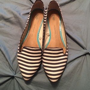 Gap Pointed Toe Flats