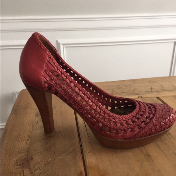 Red woven heels - Picture 2 of 2