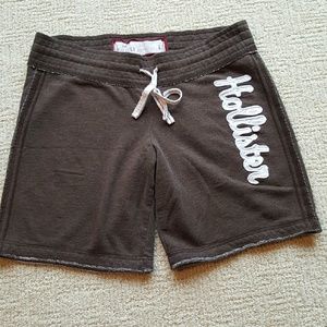 🎀Super soft comfy sweat pant shorts by Hollister