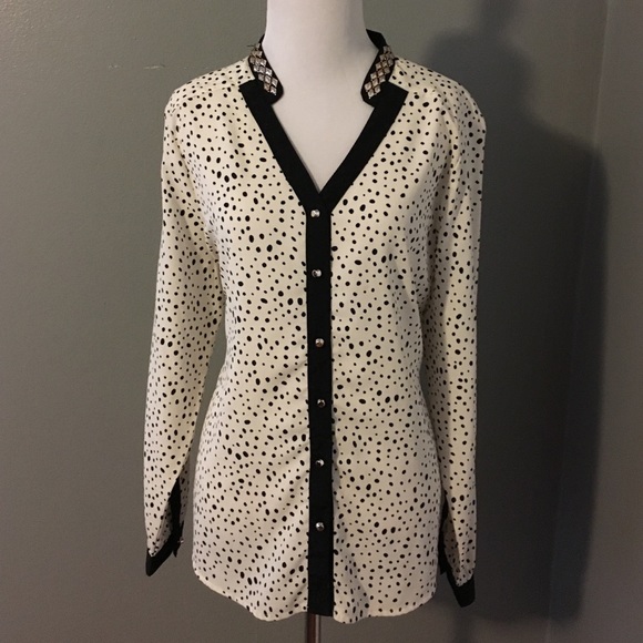 🌷5/$25🌷Polka Dot Blouse🌷