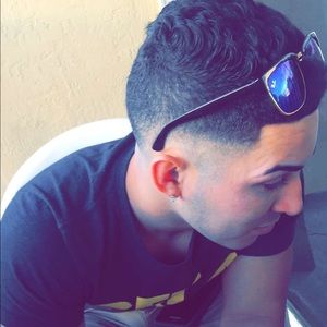 Meet your Posher, Luis