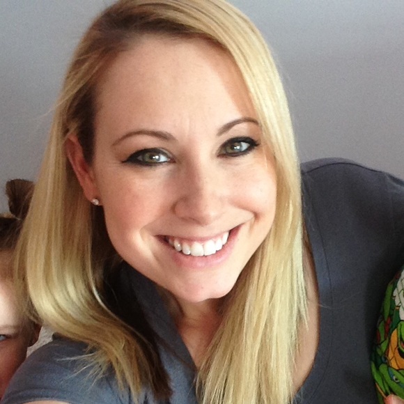 Meet your Posher, Amanda - Picture 1 of 1