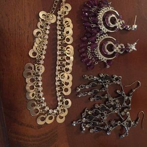 Two pair earrings and anklet