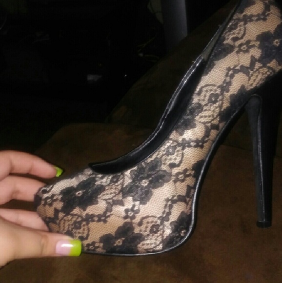 Dereon Heels - Picture 2 of 4
