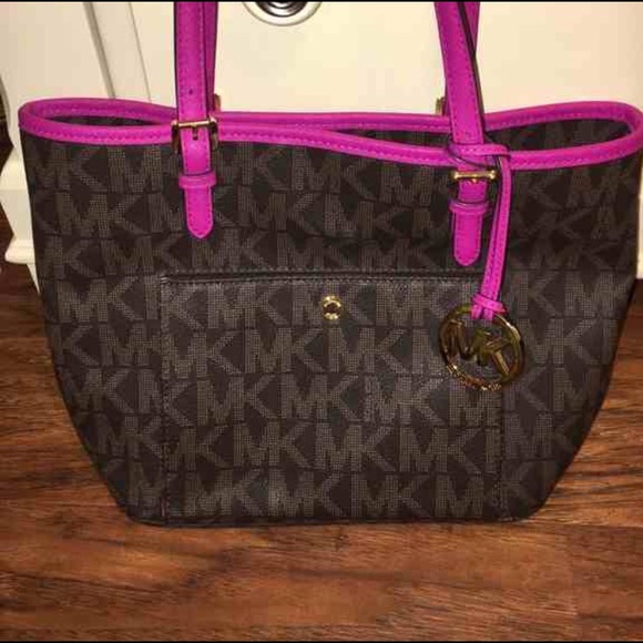 MK authentic shoulder purse
