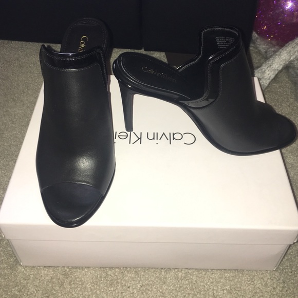 NWB CALVIN KLEIN OPEN TOED HEELS