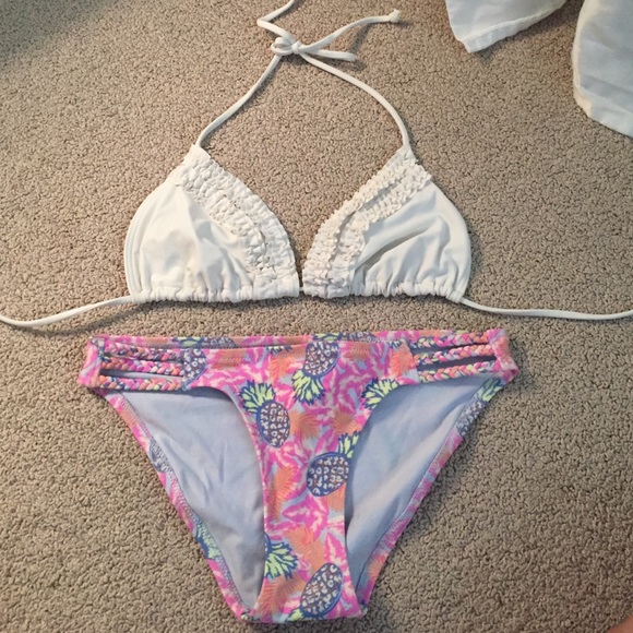 🍍Pineapple bikini bottoms!🍍