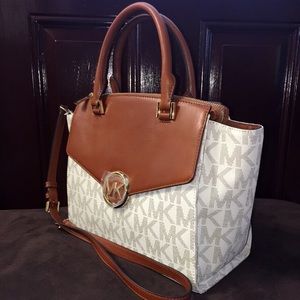 Authentic MK Hudson LG Satchel