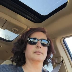 Meet your Posher, Mia