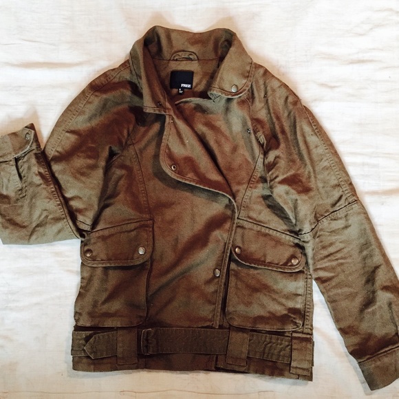 Aritzia Jackets & Blazers - NWOT◾️ARITZIA Army Cotten/Linen Buckle Jacket S