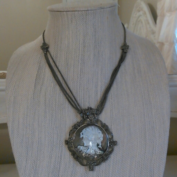 Cameo inspired necklace