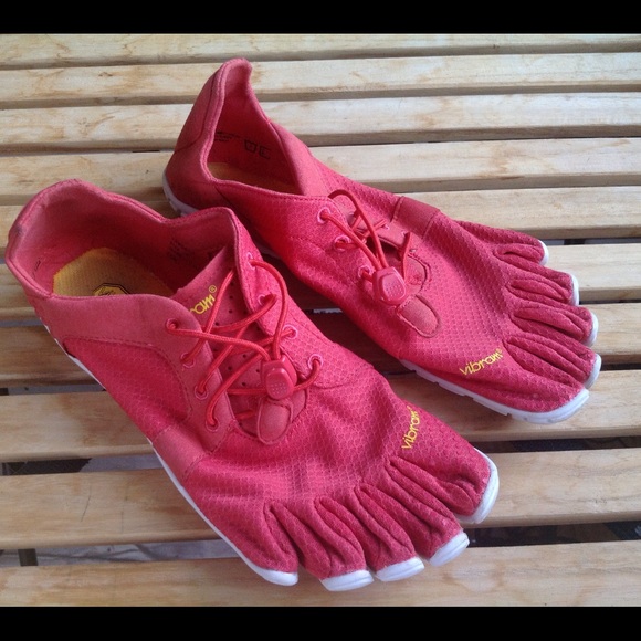 Vibram Five Fingers women's size 7 Red
