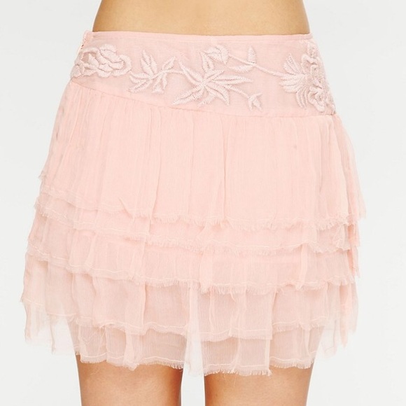 🏷 SALE!!! 🎀 Free People Pink Raw Chiffon Skirt