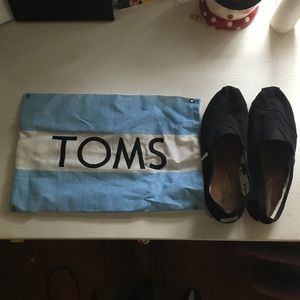 Black Toms