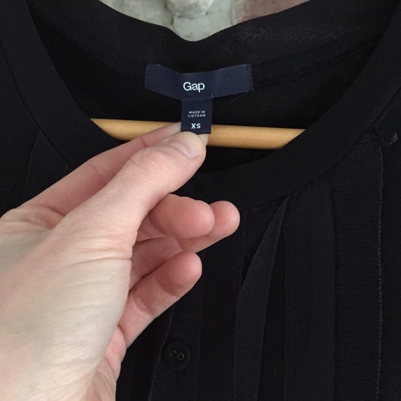 SOLD GAP Ribbon Ruffle Top - Picture 3 of 4