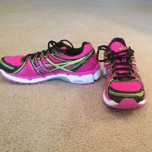 Asics Gel Kayano 19 Athletic Shoes