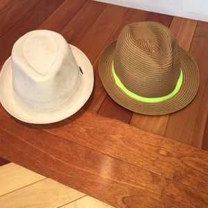 2 hats