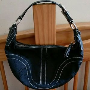 🚫SOLD🚫 Coach Signature Soho hobo bag.