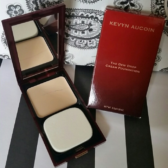 Kevyn Aucoin Light Foundation DW05 Semi Matte