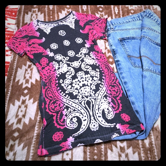 Beautiful Ink Blot Graphic Soft Tee🎀