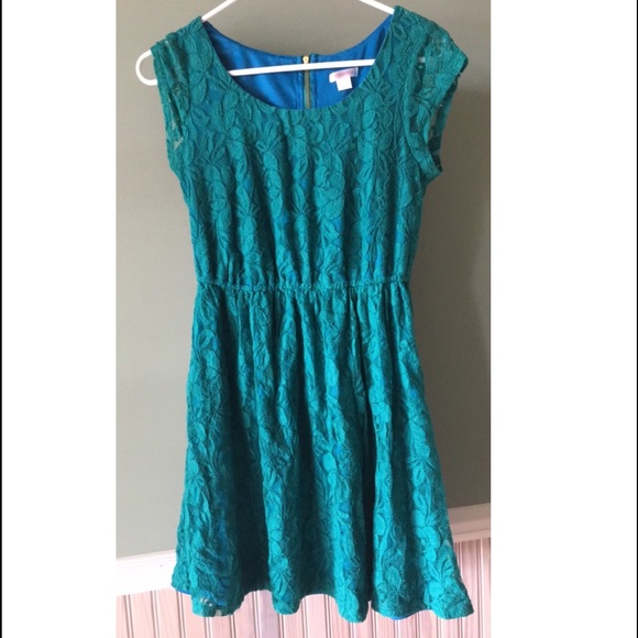 Lace dress