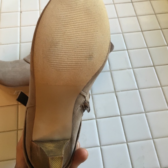 Tan booties - Picture 3 of 3