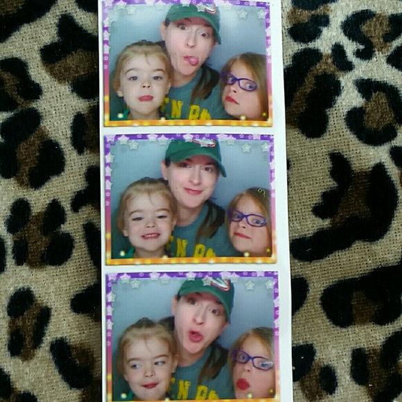 Meet your Posher, Donika - Picture 3 of 3