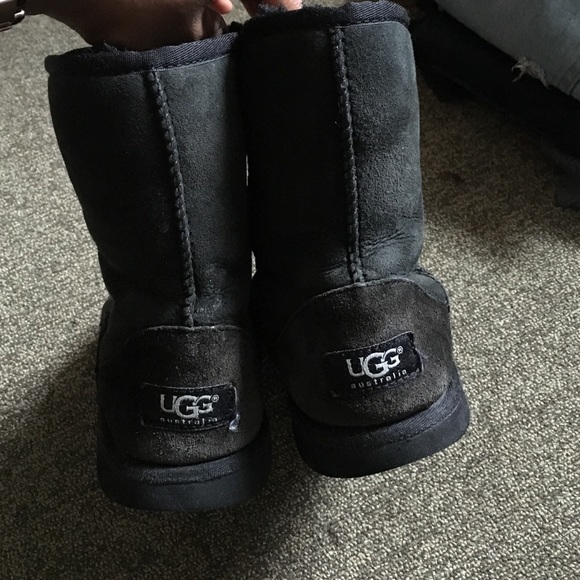 Black Used UGGS 7/7.5