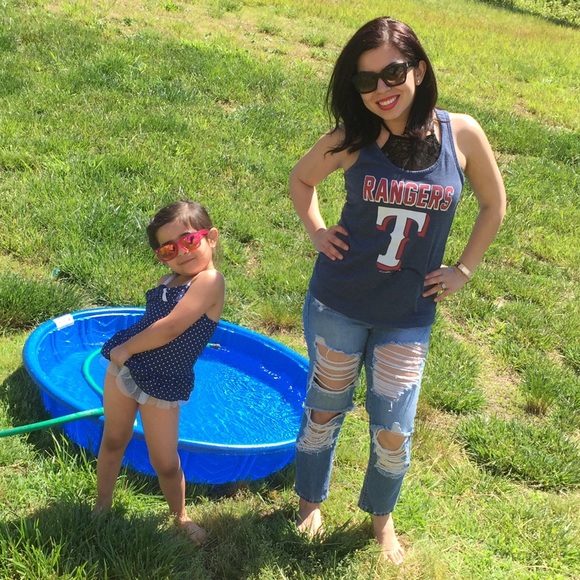 Meet your Posher, Ashley - Picture 2 of 3