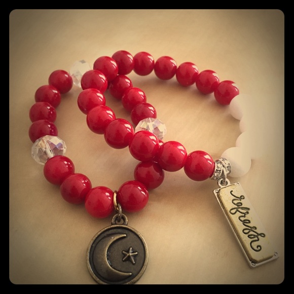 Stretchy bracelets