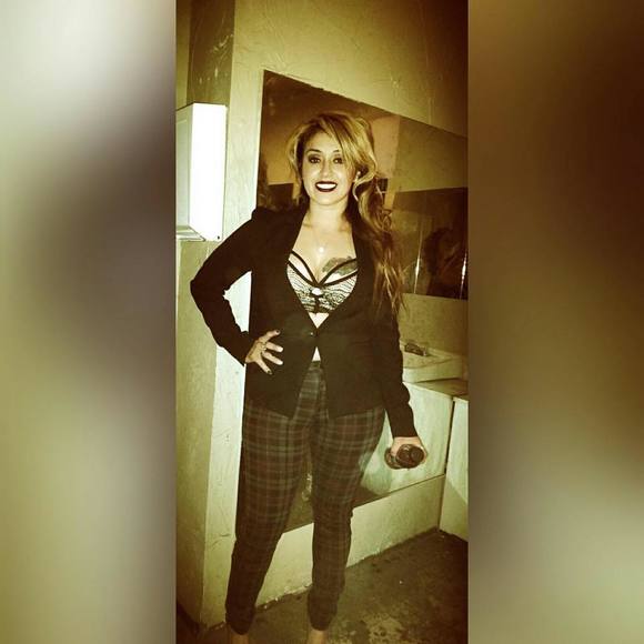 Meet your Posher, Delisa - Picture 1 of 1