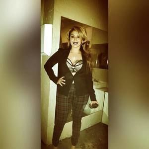 Meet your Posher, Delisa