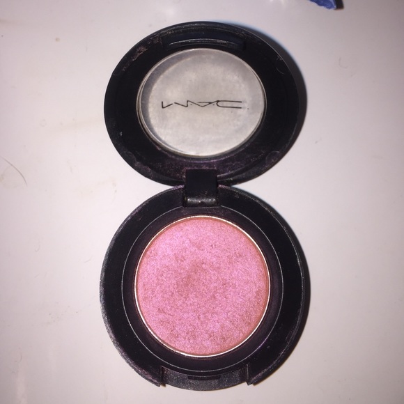 Mac eyeshadow