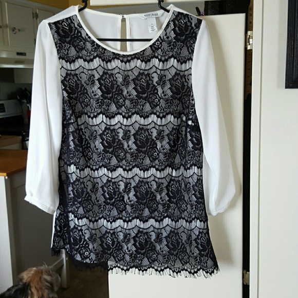 White house black market size 6 silky shirt!