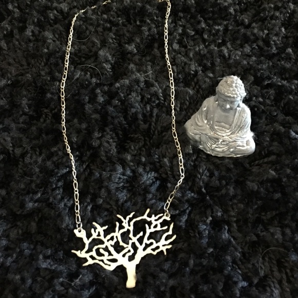 Jewelry - Beautiful tree of life necklace! 💗