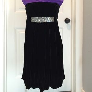 Vera Wang black velvet dress Vera Wang black velvet dress