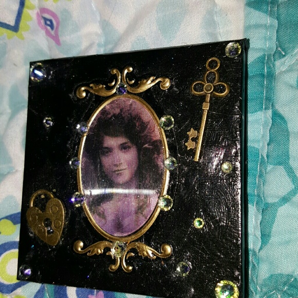 Gothy Lock and key mirrored compact hand crafted - Picture 2 of 3