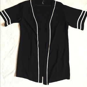 Baseball tee