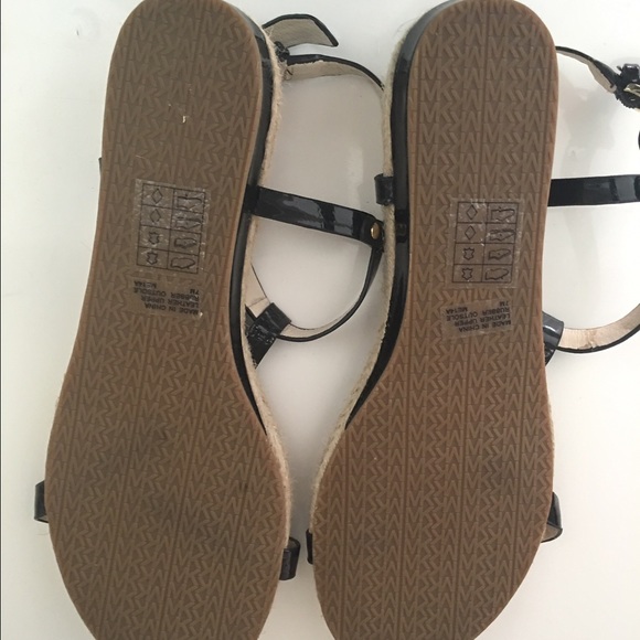 Michael Kors sandals - Picture 2 of 2