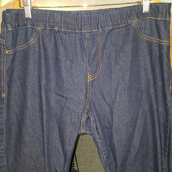 Plus size skinny leg jeans
