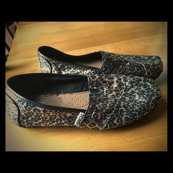 Leopard sequin TOMS