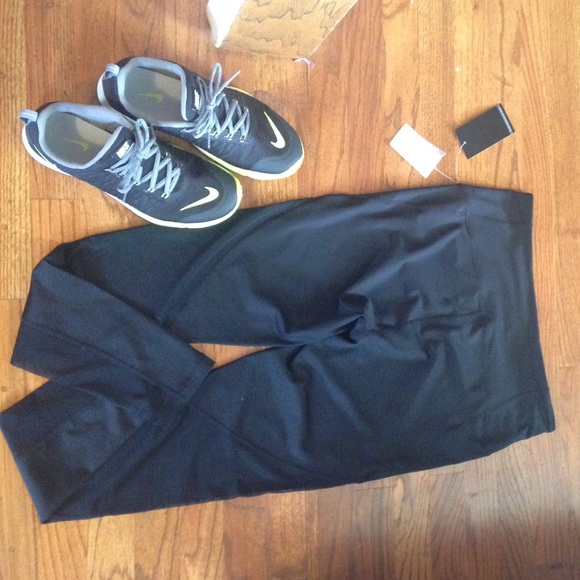 Mesh leg workout pants.listing be moved soon - Picture 4 of 4