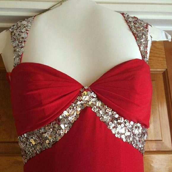 Red "Night Moves" Prom Collection - Picture 2 of 4