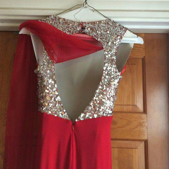 Red "Night Moves" Prom Collection - Picture 3 of 4
