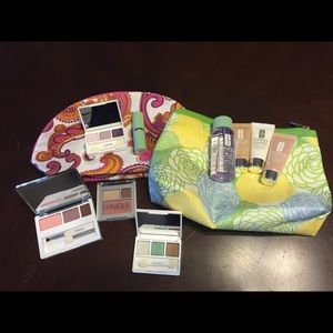 Clinique Makeup Bundle with 2 bags! 💋