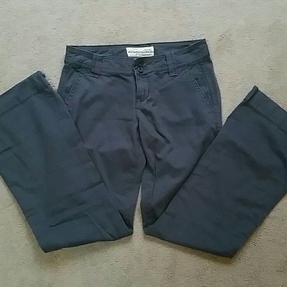**Like New**Grey Aeropostale Pants sz 0