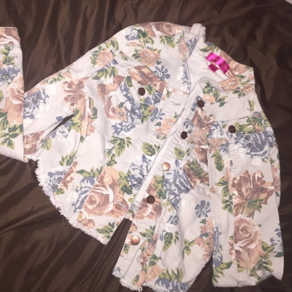 Floral jean jacket - Picture 2 of 2