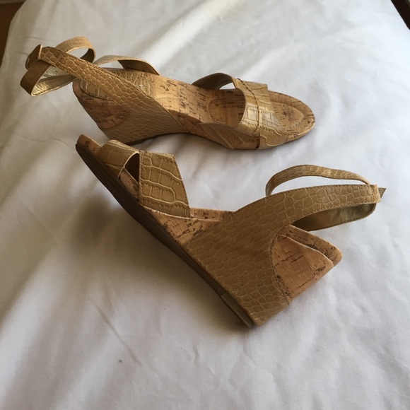 Sandals - Picture 2 of 2